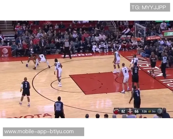 哈登主场揭幕战狂砍三十分七篮板七助攻感受无与伦比的激情与荣耀